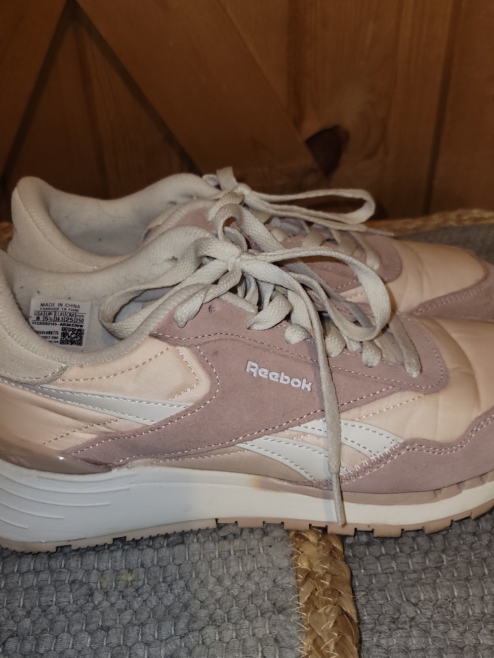 Reebok Women's Pink Suede & Leather Sneakers Size 8